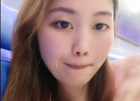 妹子和老公家里直播.}