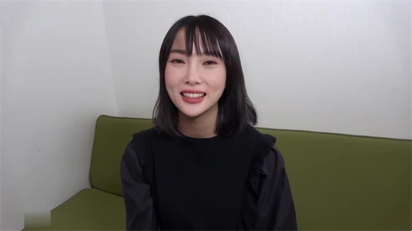 AI-李小璐-女星下海拍摄无码A片粉色小穴注满男人精华上}