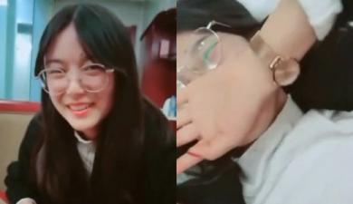 超萌超可爱的小美女早上还没睡醒就被搞起来吃鸡巴.}