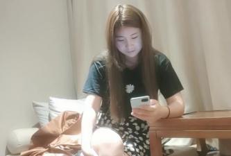 气息浓郁的小少妇一把扯开内裤抠穴白嫩听话口交卖力.}