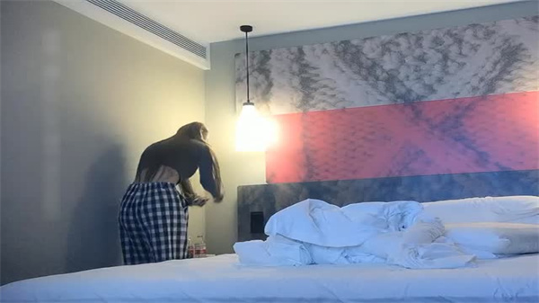 极品御姐一米七五高挑大长腿}