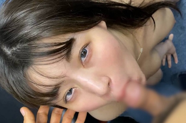 FC2PPV 4493895 【顔出し＆レビュー特典有２本詰め】面接に来た２０歳の女子〇生に本番講習＆再講習の２本ハメ撮り中出し}