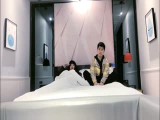 1#约操00后小萝莉，吃饭聊天酒店开房_话术套路经典教材，良家杀手_}