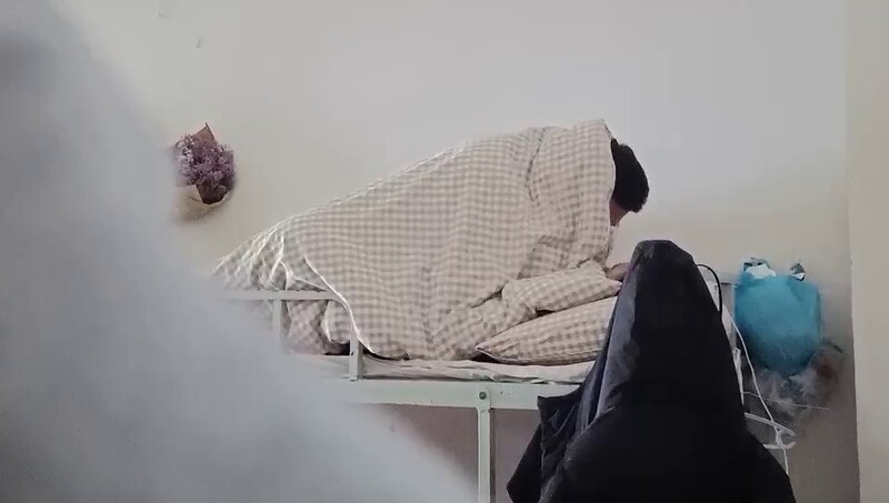 最新重磅大瓜诸葛亮晶晶和不羡江中仙女的跑去男生宿舍诱人录像有人玩游戏激战超级猛床都要散架了}