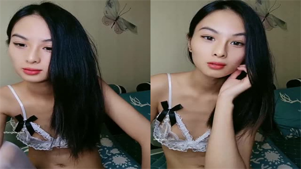 白丝贫乳痴女口交伺候狼友上位坐骑操.}