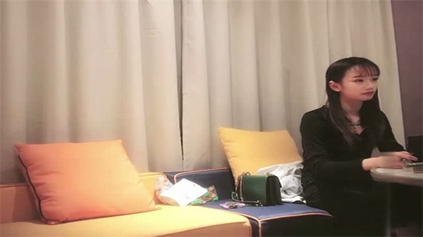 传销总监平台第一大屌哥沈先生网约清纯学生妹.}